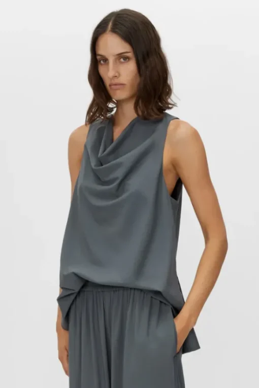 Essence Top Steel