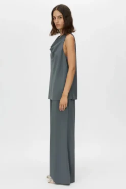 Essence Top Steel