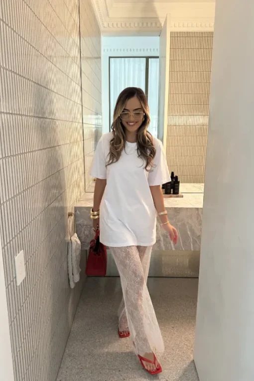 Lia Tee White